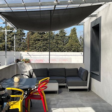 شقة Aux 3 Domaines T2 Avec Terrasse Hyères المظهر الخارجي الصورة
