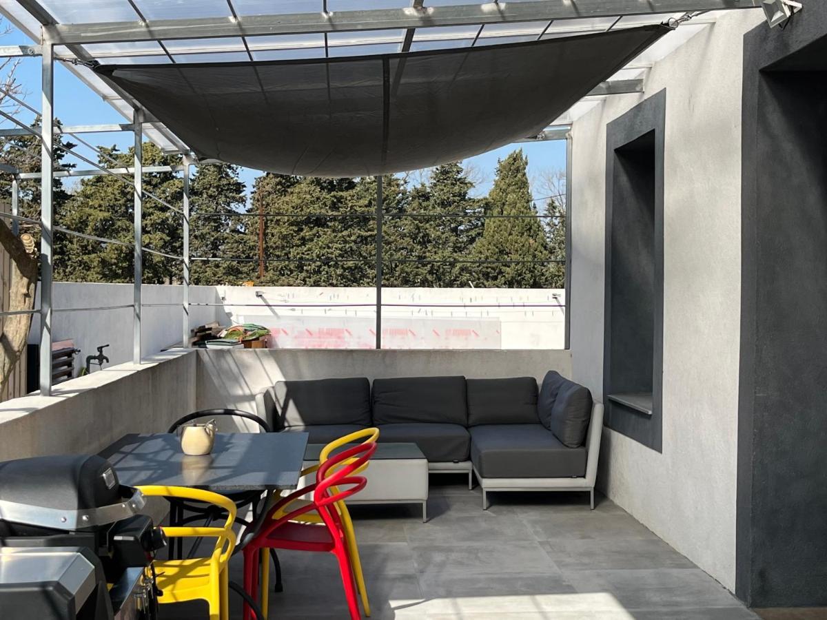 شقة Aux 3 Domaines T2 Avec Terrasse Hyères المظهر الخارجي الصورة