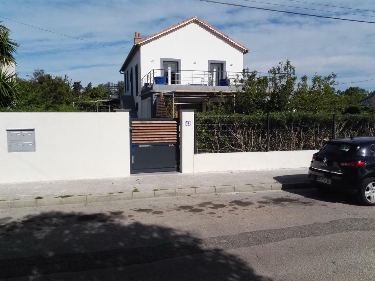 شقة Aux 3 Domaines T2 Avec Terrasse Hyères المظهر الخارجي الصورة